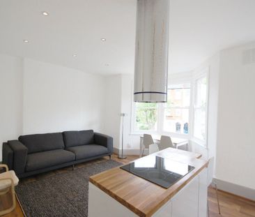 2 Bed Flat, Carlingford Road, N15 - Photo 3