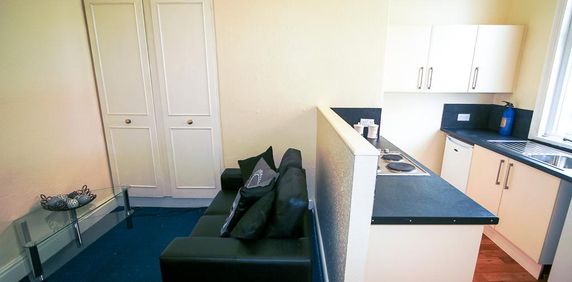 1 bedroom flat to rent - Photo 2
