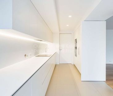 3 room luxury Apartment for rent in Porto, Portugal - Photo 1