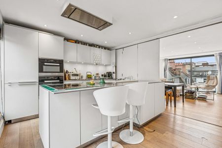 3 bedroom flat to rent - Photo 5