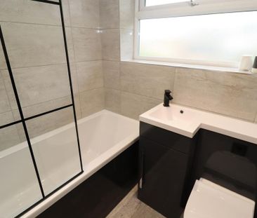 3 bedroom semi-detached house to rent - Photo 6