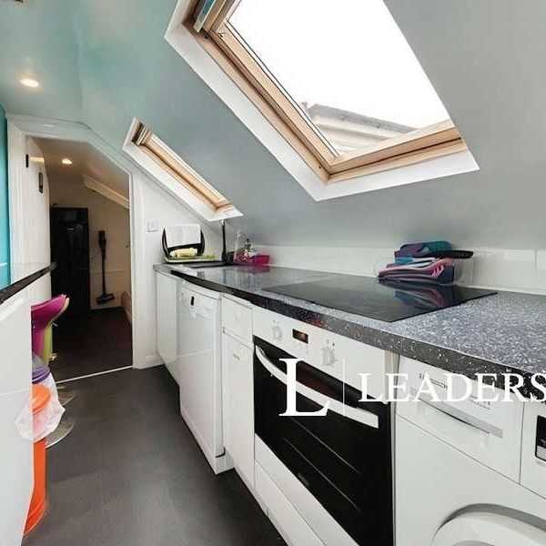 Old Shoreham Road, Hove, BN3 - Photo 1
