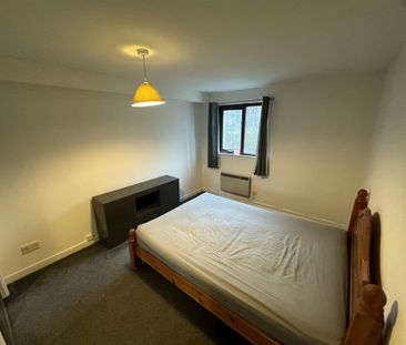 1 Bedroom Property To Rent - Photo 4