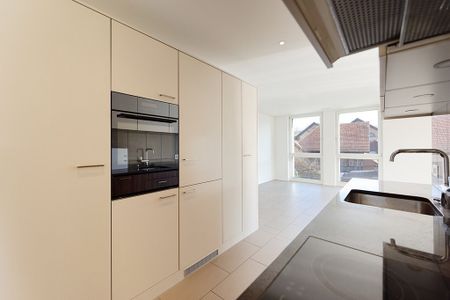 Rent a 4 ½ rooms apartment in Wohlen - Photo 2