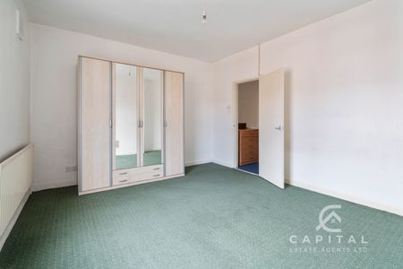 3 Bedroom in Highfield Area - Photo 3