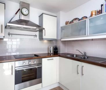 1 Bed Flat, Southern Row, W10 - Photo 5