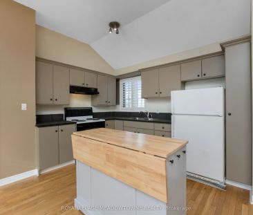 12 Station Street #Upper Unit - Photo 5