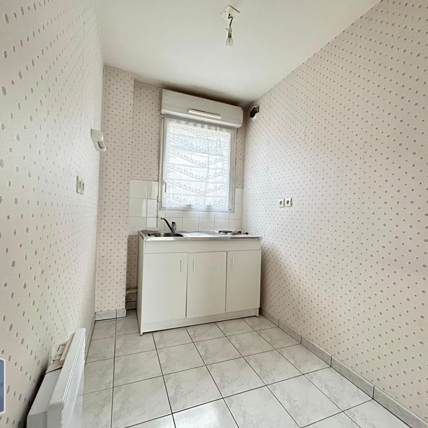 Location Appartement 1 pièce 26m² LAVAL 53000 - Photo 1