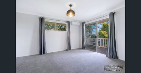 Spacious Family Home in a Prime Location! - Photo 5