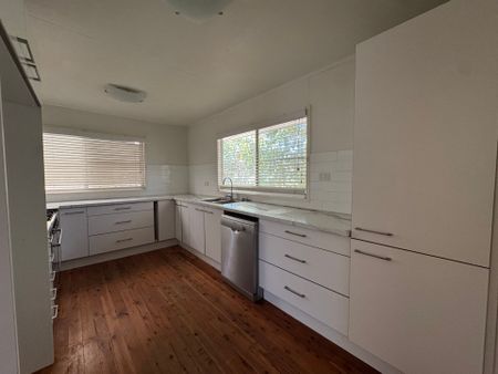 3 Bedroom Home for the Entertainer - Photo 5