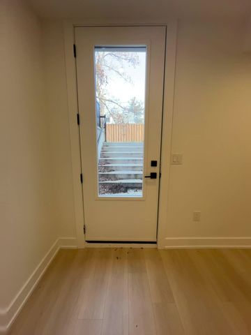 For Lease - 1039 Caven Street Unit# Bsmt, Mississauga, Ontario - Photo 2