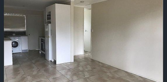 Airconditioned Unit in Dysart - Photo 2