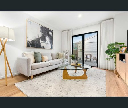 Absolute Beachfront - $1350 per week Or nearest offer - Photo 4