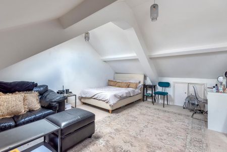 3 bedroom flat to rent - Photo 4