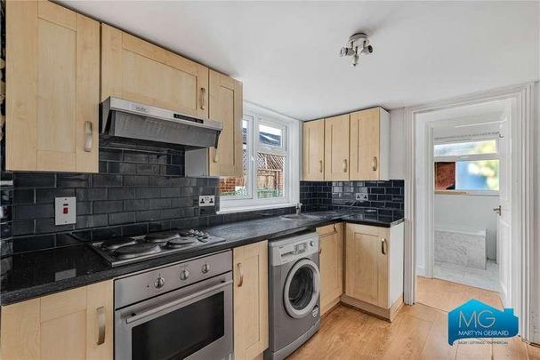 Lower Flat, Victoria Road, New Barnet, Hertfordshire, EN4 - Photo 1