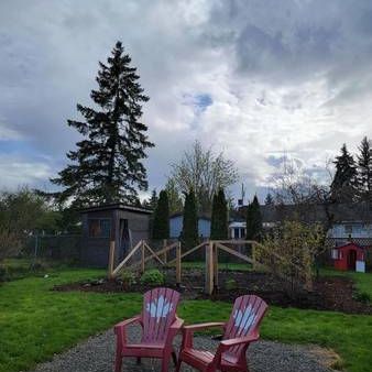 Beautiful Rancher House, Near Downtown Courtenay With Big backyard!! - Photo 3