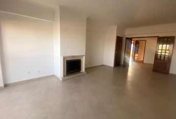 Apartamento T4 em Lisboa