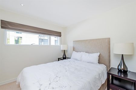 Caro Point, Grosvenor Waterside, 5 Gatliff Road, London, SW1W - Photo 2