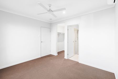 Brand-New Modern Family Home - Split System A/C & Media Room! - Photo 5