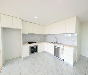 Spacious 2-Bedroom Apartment in Convenient Liverpool Location - Photo 5