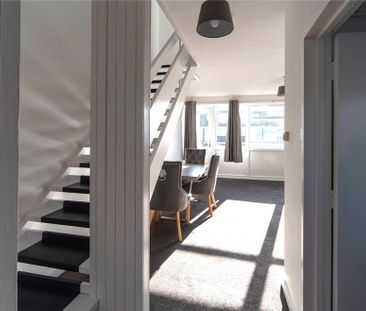 3 bedroom apartment to rent - Photo 4