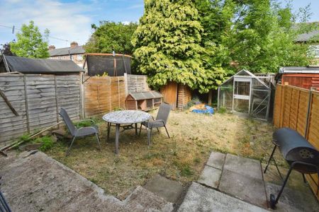 2 bedroom terraced house to rent - Photo 2