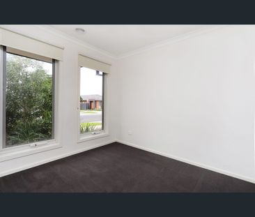 34 Mercer Street, Harkness, Vic 3337 - Photo 2