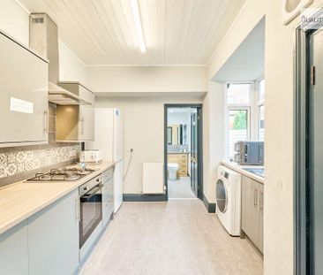 4 bedroom terraced house to rent - Photo 4