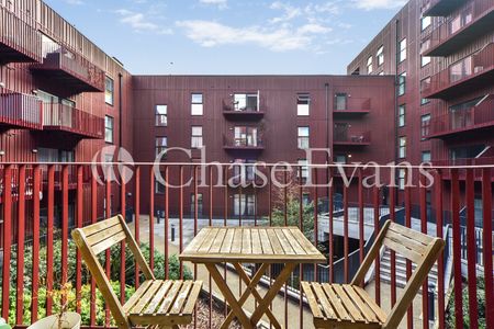 3 bedroom apartment to rent - Photo 4
