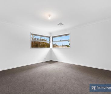 BRAND NEW SPACIOUS FOUR BEDROOM TOWNHOUSE - Photo 5