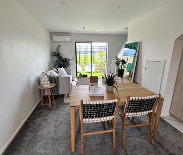 ONE WEEK RENT FREE! - Photo 1