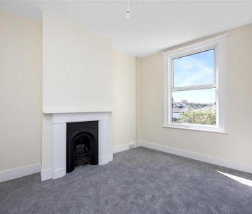 4 bedroom terraced house to rent - Photo 4