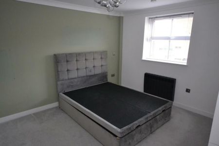 2 bedroom Apartment to rent - Photo 2