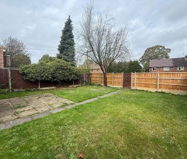 2 bedroom semi-detached house to rent - Photo 6