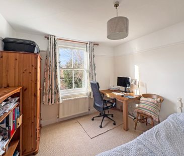 A well-proportioned three-bedroom Victorian terrace offering bright... - Photo 6