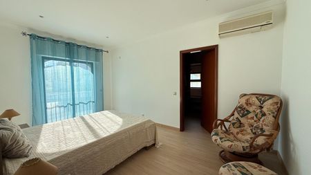 Excellent 1 bedroom flat with generous areas well located in Albufeira. - Photo 3