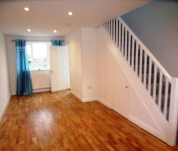 2 bedroom end of terrace house to rent - Photo 6
