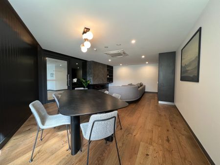 Luxury Living - 2 Bedroom Apartment with second bathroom and study. - Photo 2