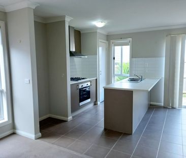3 Chanticleer Avenue, Harkness, VIC 3337 - Photo 2
