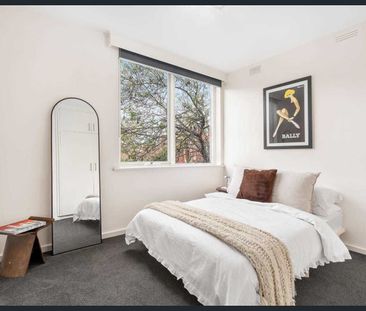 Style, Space, Your Ideal Bayside Place - Photo 4