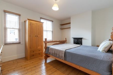 William Street, Marston - Photo 3