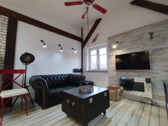 Do wynajmu przestronna, nowoczesna kawalerka . - Photo 1