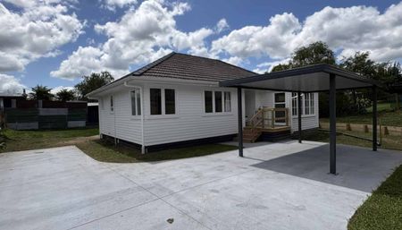 Modern, Three Bedroom Home for Rent - Photo 4