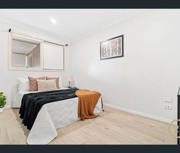 Modern Family Home Opposite Park - Prime Toongabbie Heights Location!! - Photo 5