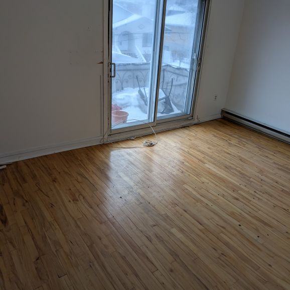 4 Et Demi Haut D Un Triplex à Mtl-Nord - Photo 1