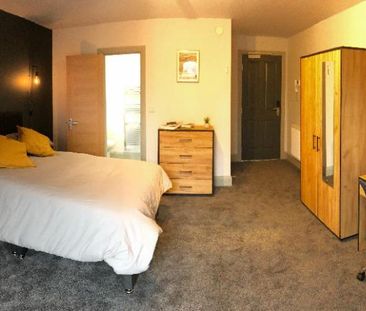 14 bedroom flat to rent - Photo 5