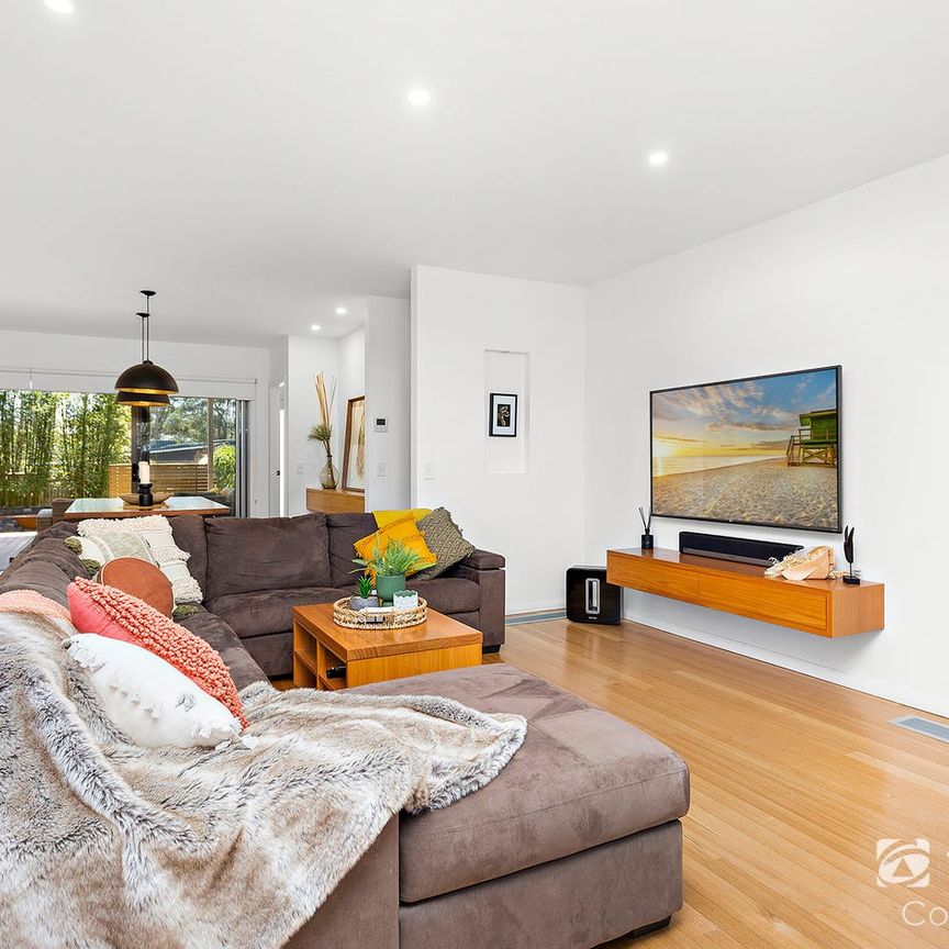 Executive Duplex Living - Photo 1