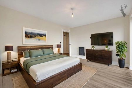 2 Bedroom Apartment - Photo 3