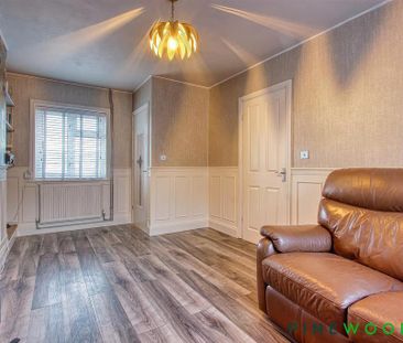 3 bedroom end of terrace house to rent - Photo 3