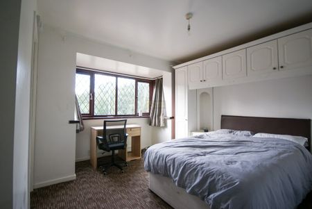 161 St Andrews Road - Photo 2